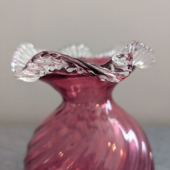Chalet Blown Glass, Cranberry Swirl/Ribbed Footed Vase - Picture 3 of 6